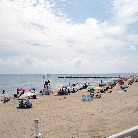 2 Bedroom Cozy Apartment In Torrevieja Bagian luar foto